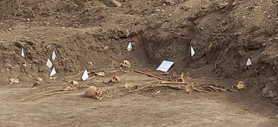   Խոջալիում նոր գերեզման է հայտնաբերվել
  