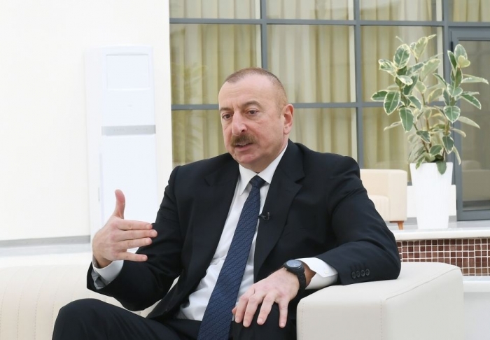   Ադրբեջանը հայտեր է ներկայացրել ՌԴ-ին՝  նոր տեսակի զենքի և ռազմական տեխնիկայի ձեռքբերման համար
 