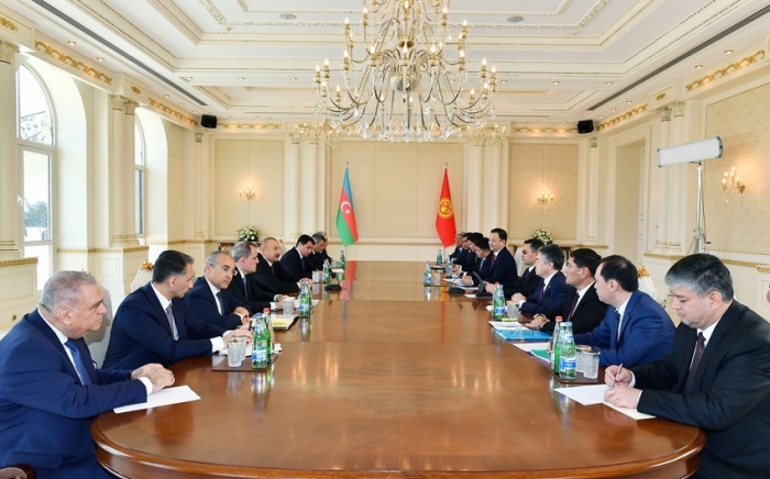  Անցկացվում է Ադրբեջանի և Ղրղզստանի նախագահների ընդլայնված կազմով հանդիպումը
 