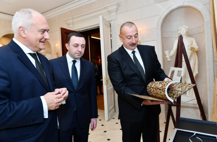  Ադրբեջանի նախագահը և Վրաստանի վարչապետը ծանոթացել են «Ղարաբաղի խանության ժառանգությունը» ցուցահանդեսին
 