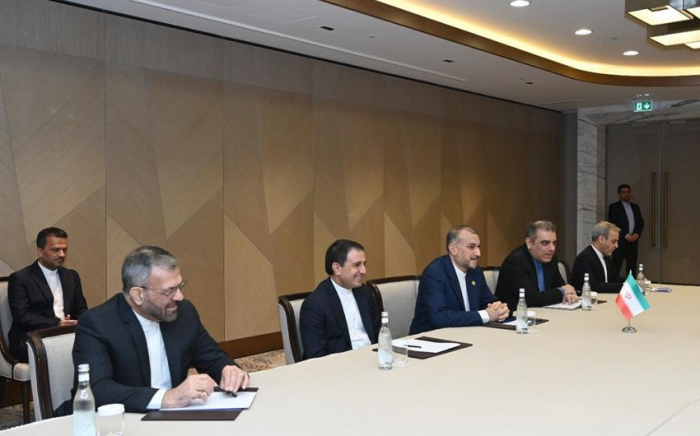  Ադրբեջանի ԱԳՆ ղեկավարն իրանցի գործընկերոջ հետ քննարկել է տարածաշրջանային հարցերը
 