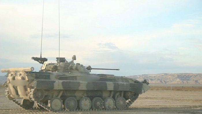  Ադրբեջանական բանակի մարտական ​​մեքենաների անձնակազմերը կատարելագործում են իրենց հմտությունները -  ՏԵՍԱՆՅՈՒԹ 
 