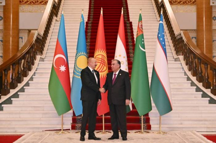  Իլհամ Ալիևը մասնակցում է Կենտրոնական Ասիայի պետությունների ղեկավարների 5-րդ խորհրդատվական հանդիպմանը
  