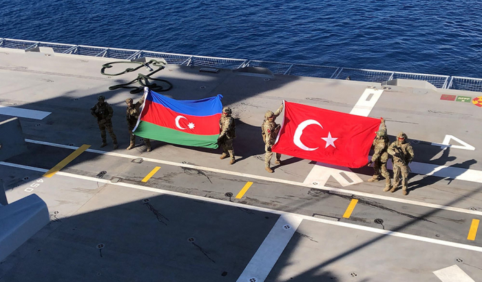   Doğu Akdeniz-2023 զորավարժությունների շրջանակներում անցկացվել է Բարձր մակարդակի դիտորդների օրը -  VİDEO 
  