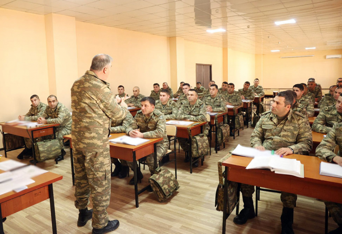  Հրամանատարական հավաքներ ադրբեջանական բանակում -  ԼՈՒՍԱՆԿԱՐՆԵՐ 
 