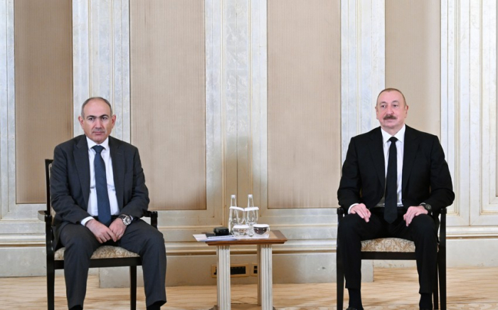   Ալիևի և Փաշինյանի հանդիպումը Աբու Դաբիում
  