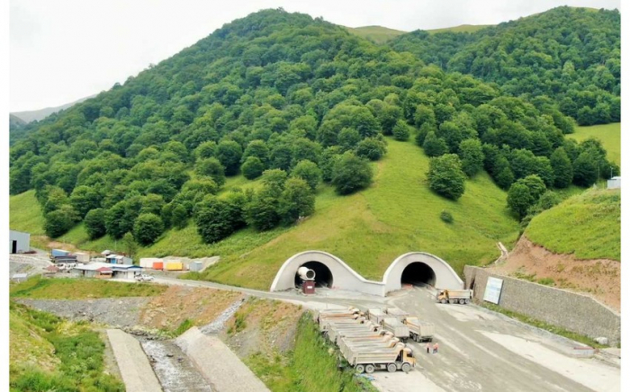  Պետական գործակալությունը՝ Թողանալը-Քելբեջար-Իստիսու ավտոճանապարհի շինարարության ընթացքի մասին
 