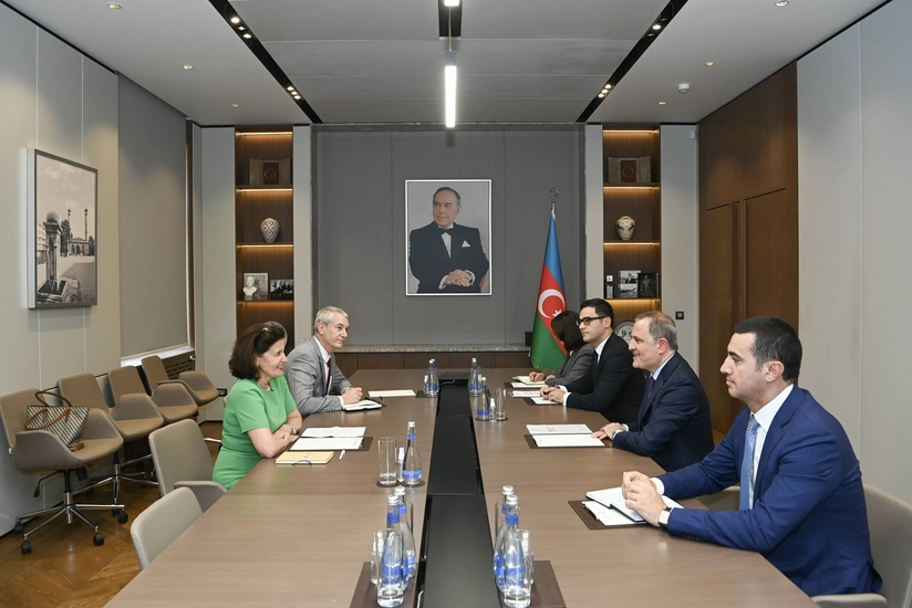  Բայրամովը հրաժեշտ տվեց Անն Բուայոնին
 