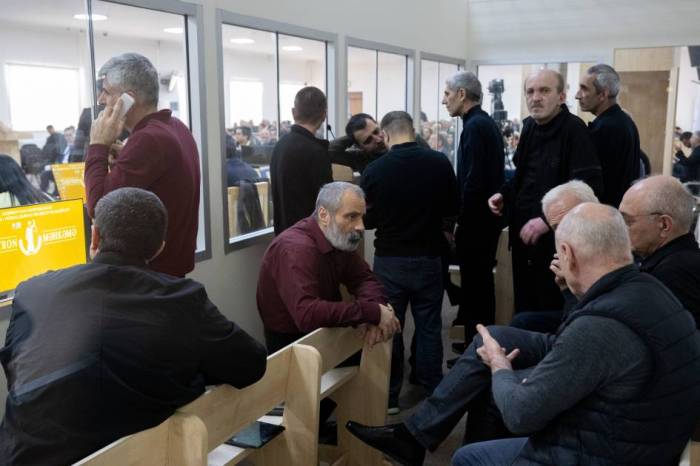   Դատավարություն Բաքվում.  Արայիկ Հարությունյանը չպատասխանեց դատավորի հարցին 