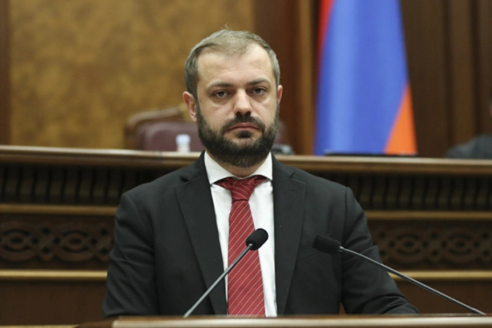  Նախարար Պապոյանը՝ ադրբեջանական վառելիքի մատակարարման և հացահատիկի տարանցման մասին
 