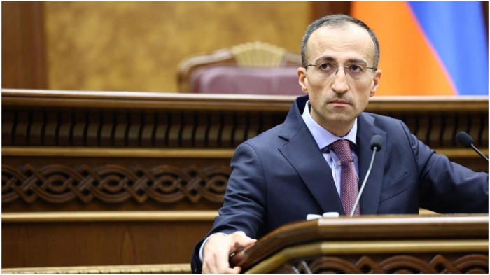   Հայ նախարար.  Տասը հայ Ադրբեջանից տեղափոխվել է Հայաստան
 