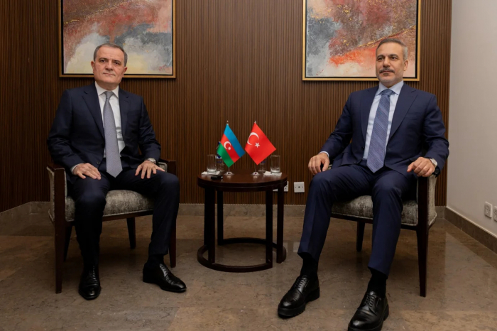   Էր-Ռիադում տեղի է ունեցել Ջեյհուն Բայրամովի և Հաքան Ֆիդանի հանդիպումը
  