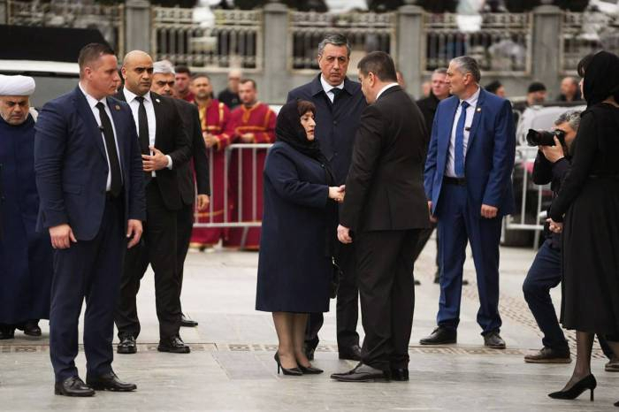  Ադրբեջանը Վրաստանի Պատրիարքի հուղարկավորությանն ուղարկել է խորհրդարանի նախագահ Սահիբա Գաֆարովային
 