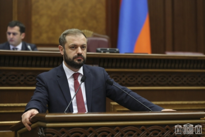  Ընկերություն կա եվրոպական բենզինի տակ ադրբեջանական է վաճառում, թու՛յլ չենք տալու, զգուշացրե՛լ ենք.  Պապոյան 
 