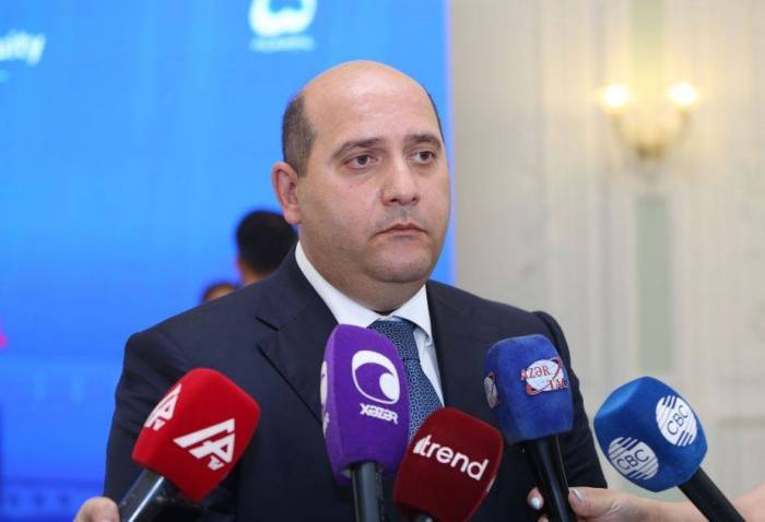   Էմին Հուսեյնով.  «Ազատագրված տարածքներում հիմնական տեղ են զբաղեցնում «խելացի քաղաք» և «խելացի գյուղ» նախագծերը»
 