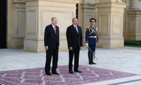  Ադրբեջանի և Թուրքիայի նախագահներն այցելել են համազգային առաջնորդ Հեյդար Ալիևի գերեզման.  Տեսանյութ 
 