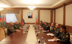  Զաքիր Հասանովը հանդիպել է ռուս խաղաղապահների նոր հրամանատարի հետ 
 