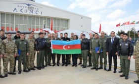  «Բայրաքթար Աքընջը»-ի շահագործման դասընթացն ավարտած ադրբեջանցի զինծառայողներին շնորհվել են վկայականներ
 