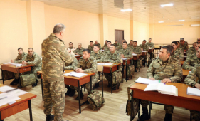  Հրամանատարական հավաքներ ադրբեջանական բանակում -  ԼՈՒՍԱՆԿԱՐՆԵՐ 
 