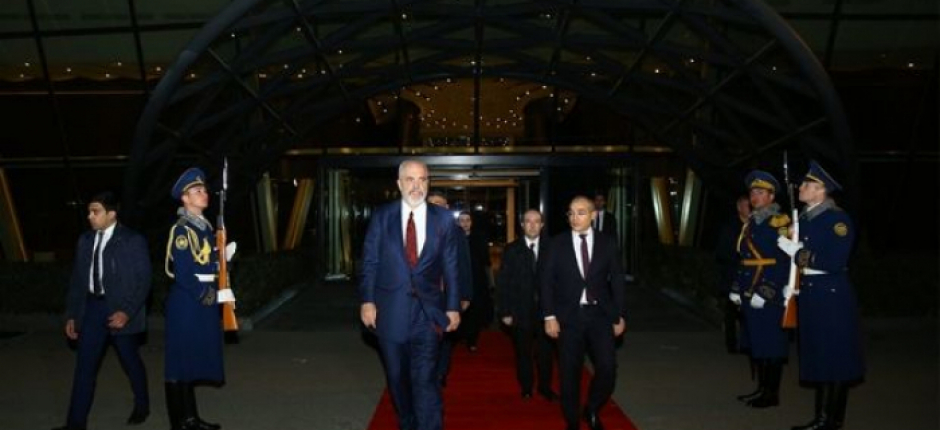   Ավարտվել է Ալբանիայի վարչապետի աշխատանքային այցը Ադրբեջան
  